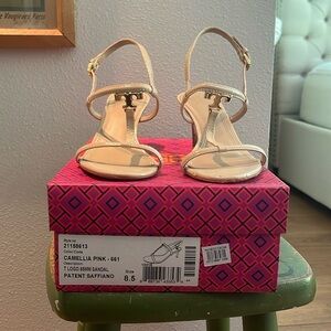Tory Burch patent saffiano tan sandal size 8.5